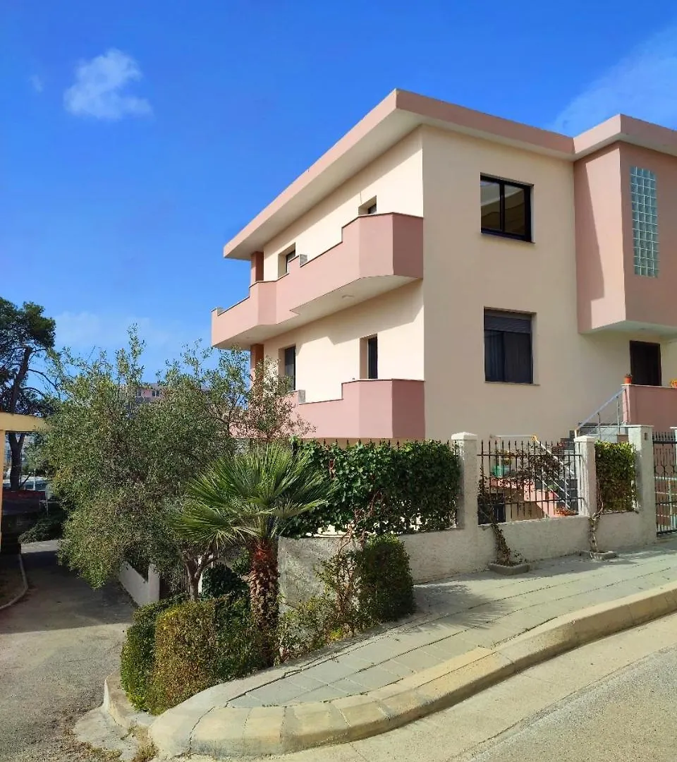 Bp Beach Apartments Golem