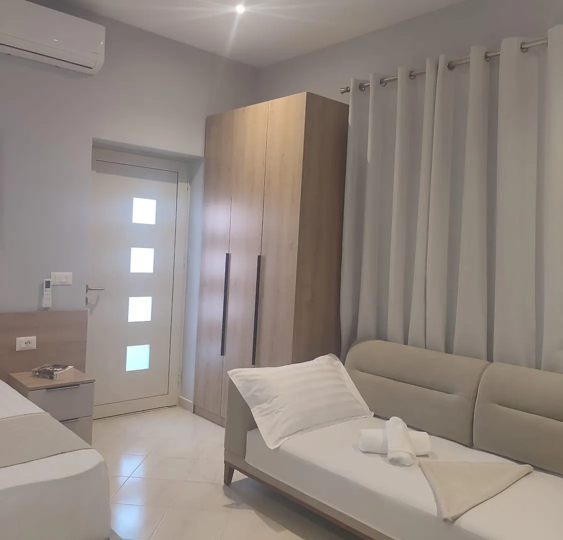 Bp Beach Apartments Golem  Albánie