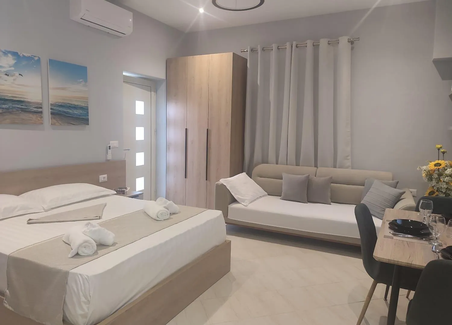 Bp Beach Apartments Golem  Albánie