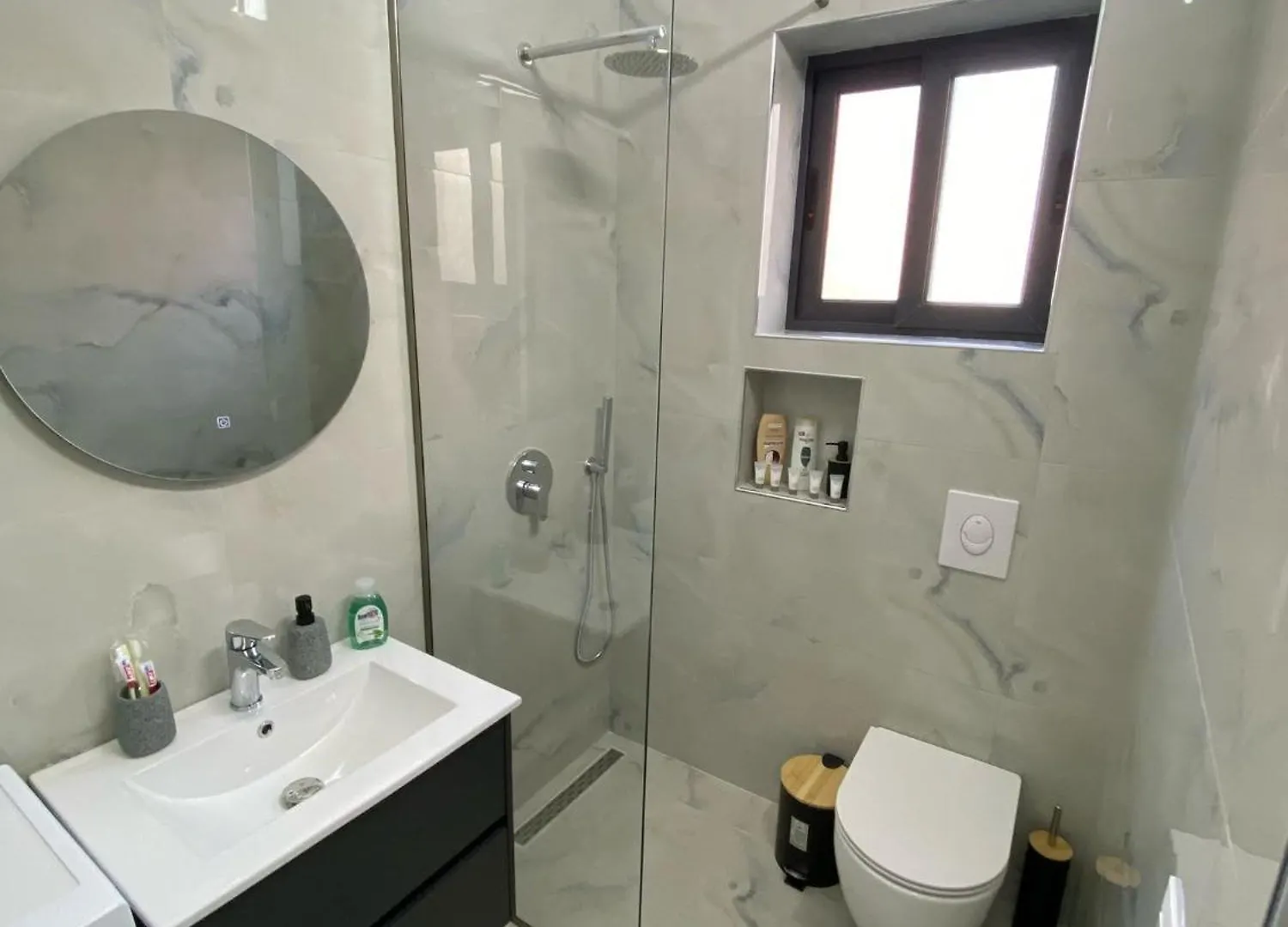 Penzion Bp Beach Apartments Golem  Albánie